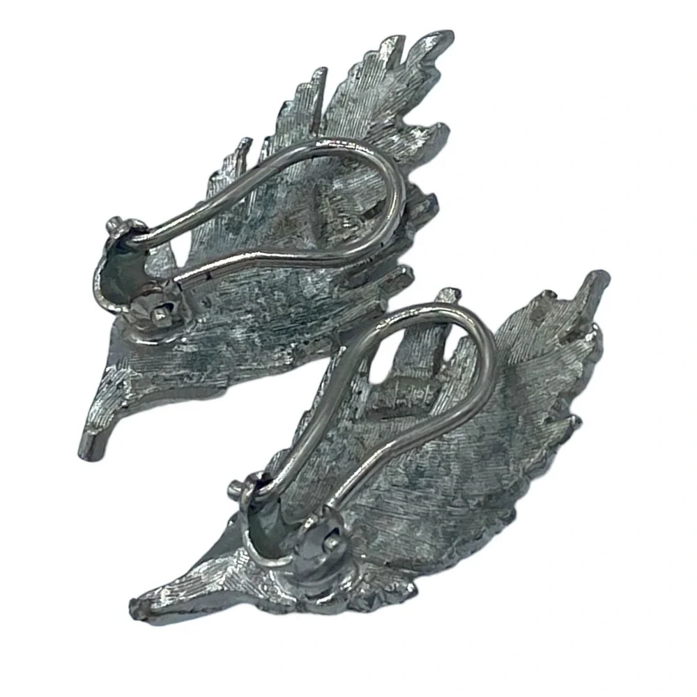 Vintage silver tone clip on earrings textured shinny